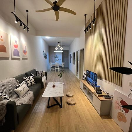 הוילה קואנטאן Demuji 4Br 10Pax 3Min To Ecm Kcm, Ps4 מראה חיצוני תמונה