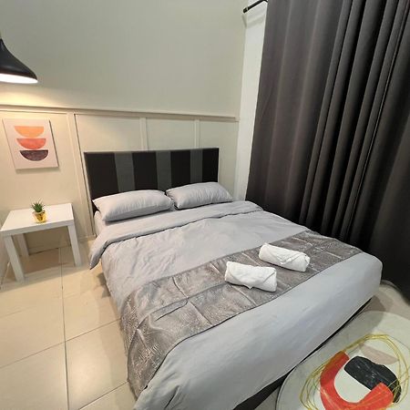 הוילה קואנטאן Demuji 4Br 10Pax 3Min To Ecm Kcm, Ps4 מראה חיצוני תמונה